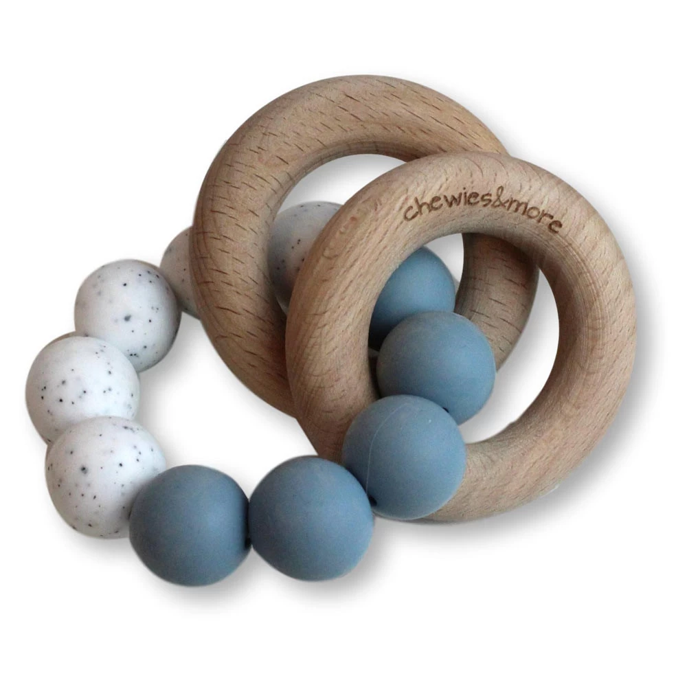 Chewie Basic Rammelaar Dusty Bleu / Wit Gritt 3 Chewie Basic Rammelaar Dusty Bleu / Wit Gritt