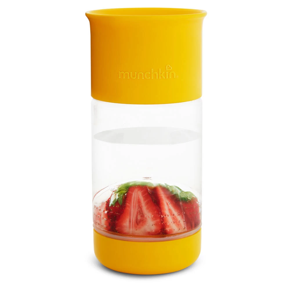 Munchkin Kid Miracle 360° Fruit Infuser Yellow 3 Munchkin Kid Miracle 360° Fruit Infuser Yellow