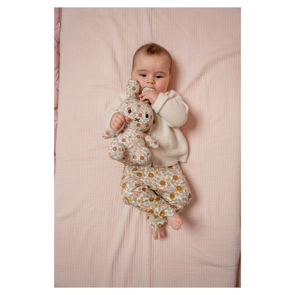 Nijntje X Little Dutch Vintage Little Flowers Knuffel 25cm All Over 5 Nijntje X Little Dutch Vintage Little Flowers Knuffel 25cm All Over - Afbeelding 3