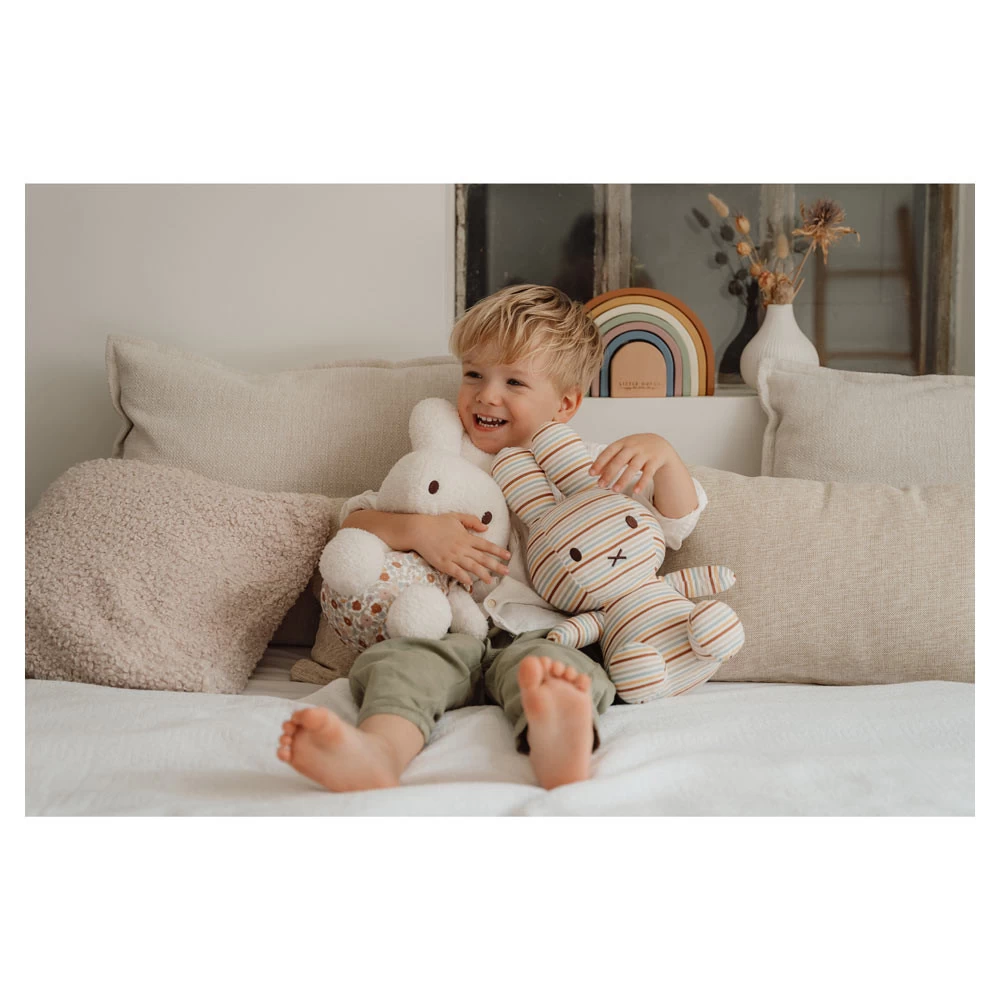 Nijntje X Little Dutch Vintage Sunny Stripes Knuffel 35cm 4 Nijntje X Little Dutch Vintage Sunny Stripes Knuffel 35cm - Afbeelding 2