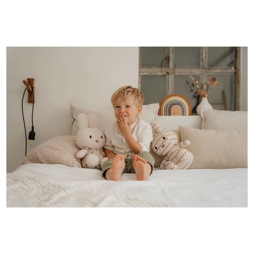 Nijntje X Little Dutch Vintage Sunny Stripes Knuffel 35cm 5 Nijntje X Little Dutch Vintage Sunny Stripes Knuffel 35cm - Afbeelding 3